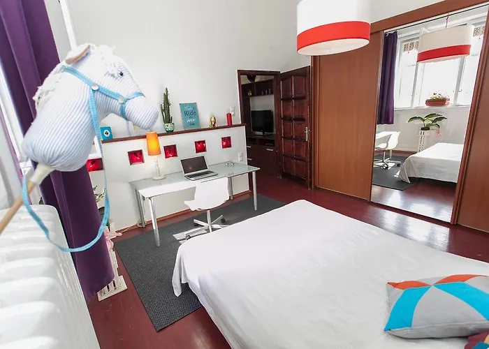 Egusi * Βουδαπέστη